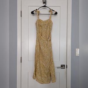 NWT Petite Studio Lorraine Dress in Yellow Floral